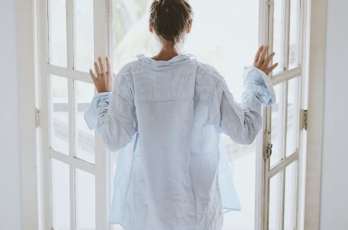 Free lady opening door image